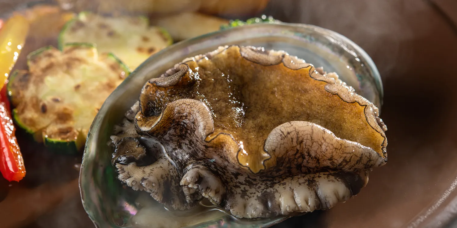 アワビの陶板焼き